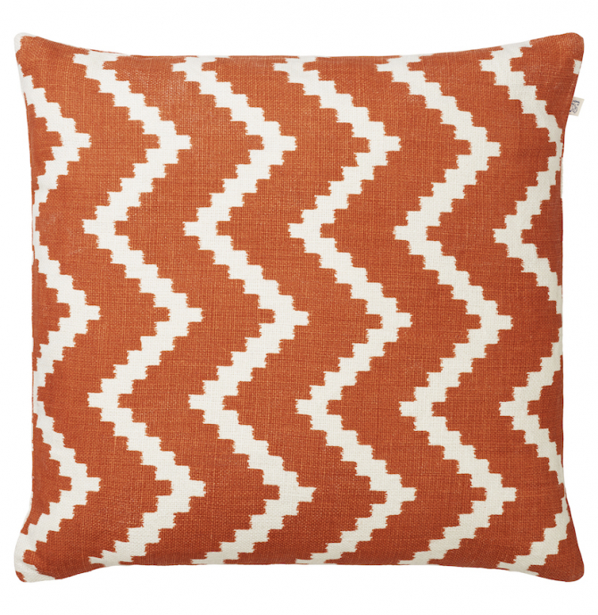 Ikat Sema - Jaffa Orange/Off White in the group Cushions / Style / Decorative Pillows at Chhatwal & Jonsson (ZCC310160-7)