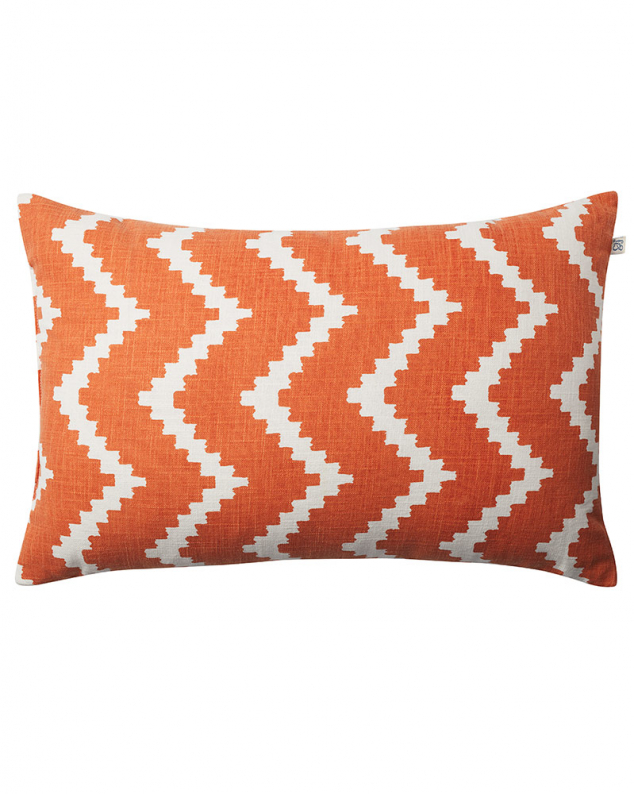 Ikat Sema - Apricot Orange/Off White OUTDOOR in the group Cushions / Colour / Orange at Chhatwal & Jonsson (ZOIC310261-21)
