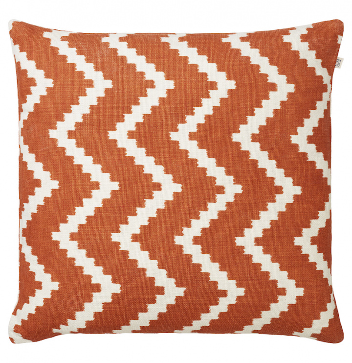 Ikat Sema - Jaffa Orange/Off White in the group Cushions / Style / Decorative Cushions at Chhatwal & Jonsson (ZCC310160-7)