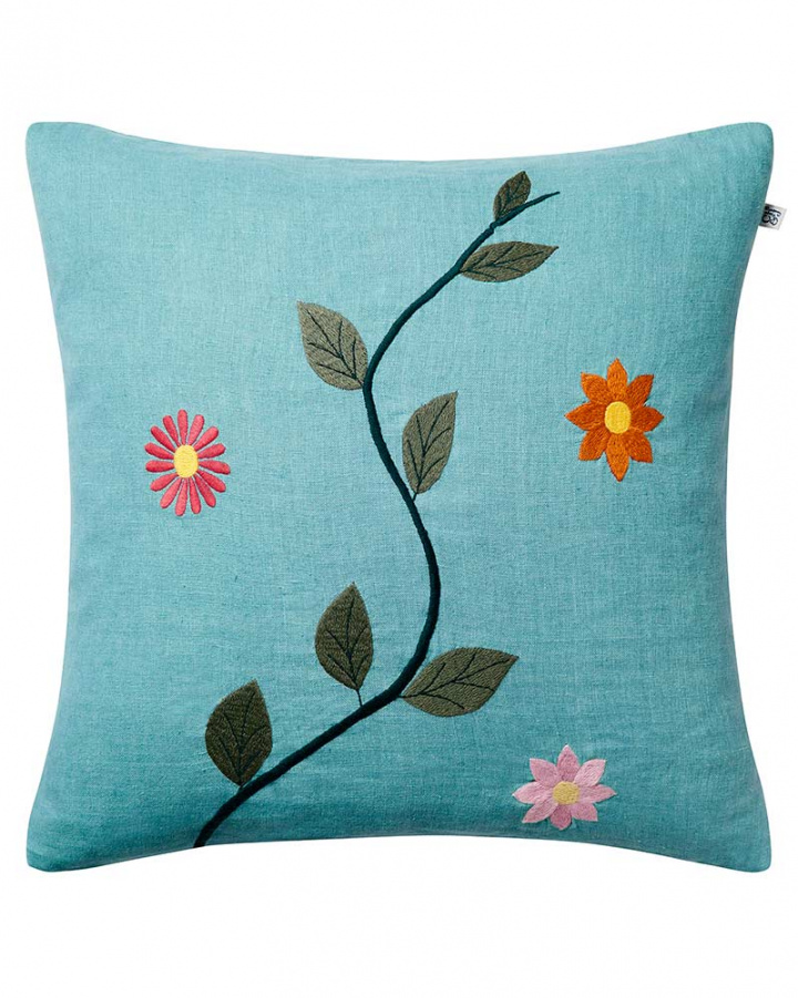 Bloom - Heaven Blue in the group Cushions / Style / Floral Cushions at Chhatwal & Jonsson (ZCC350150-23)