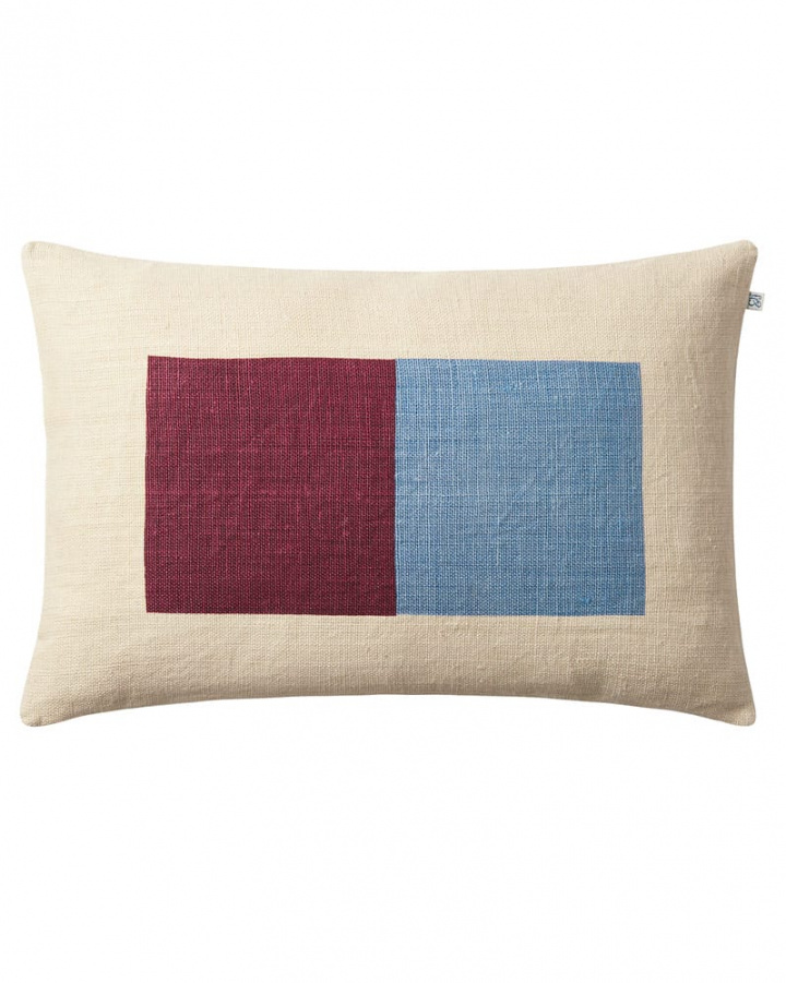 Deepak - Light Beige/Dusty Blue/Ruby in the group Cushions / Style / Decorative Cushions at Chhatwal & Jonsson (ZCC370255-24B)