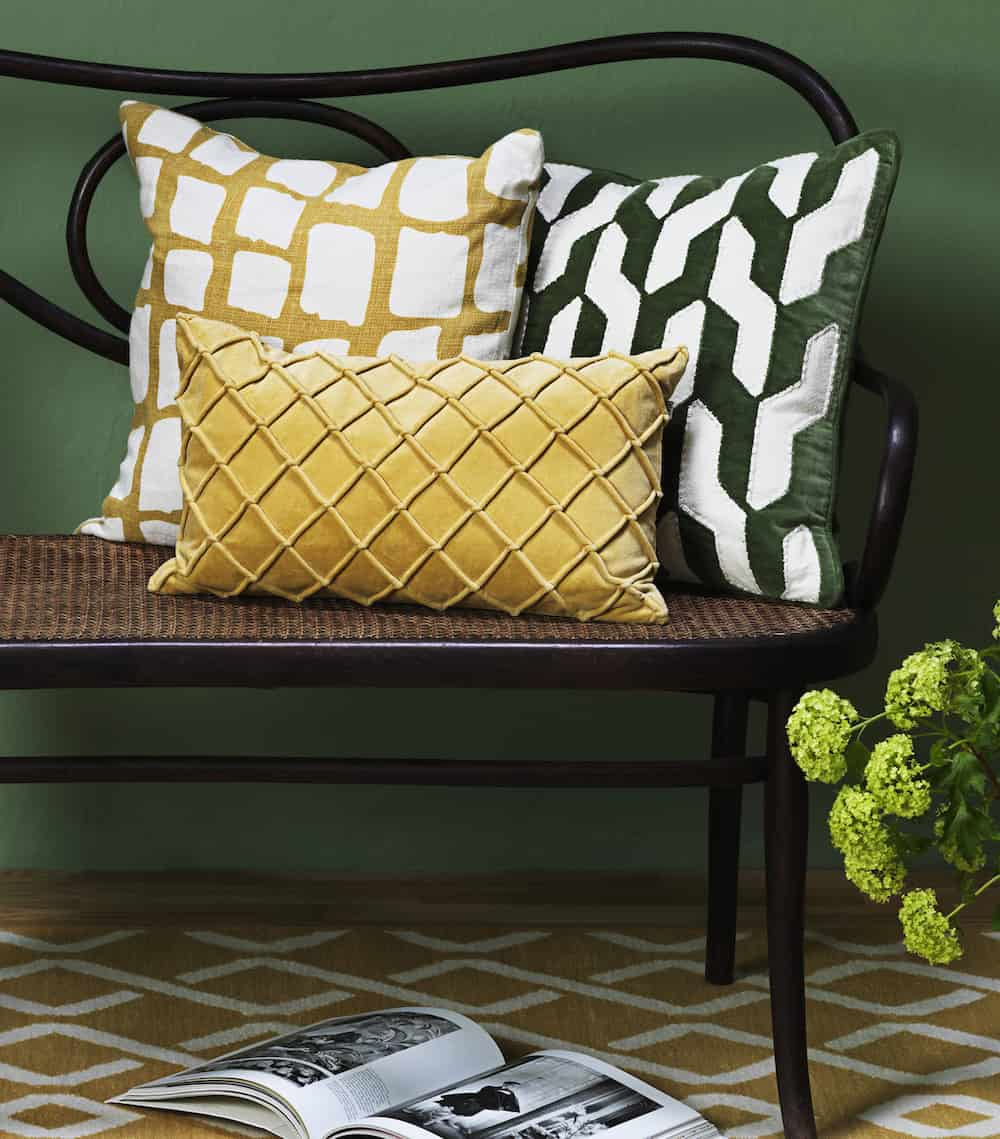 Black and hotsell yellow cushions