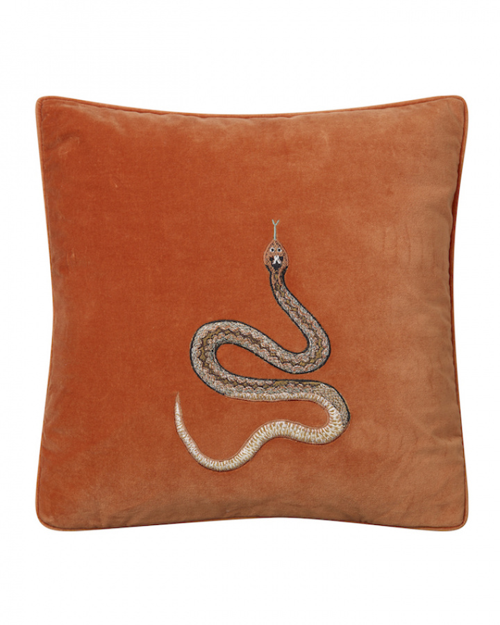 Cobra - Orange in the group Cushions / Style / Decorative Cushions at Chhatwal & Jonsson (ZCC950160-13V)