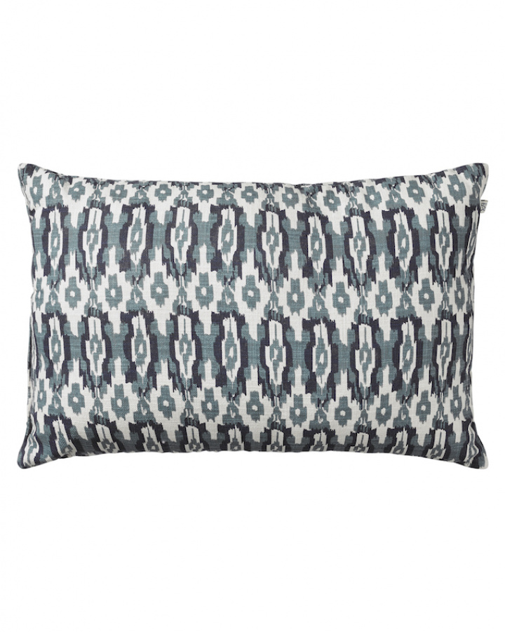 Ikat Delhi - Blue/Heaven Blue OUTDOOR in the group Cushions / Outdoor Cushions at Chhatwal & Jonsson (ZOIC080244-15)